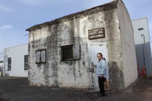 The historic Jefferson County jail has long been a popular backdrop for visitors' photos (Portland Tribune)